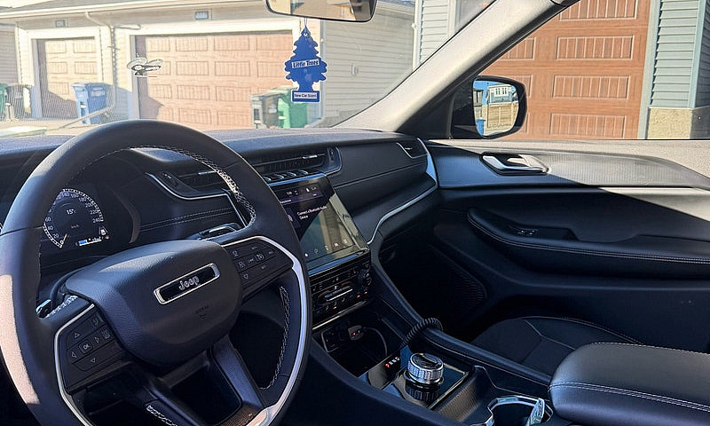 2025 Jeep Grand Cher...