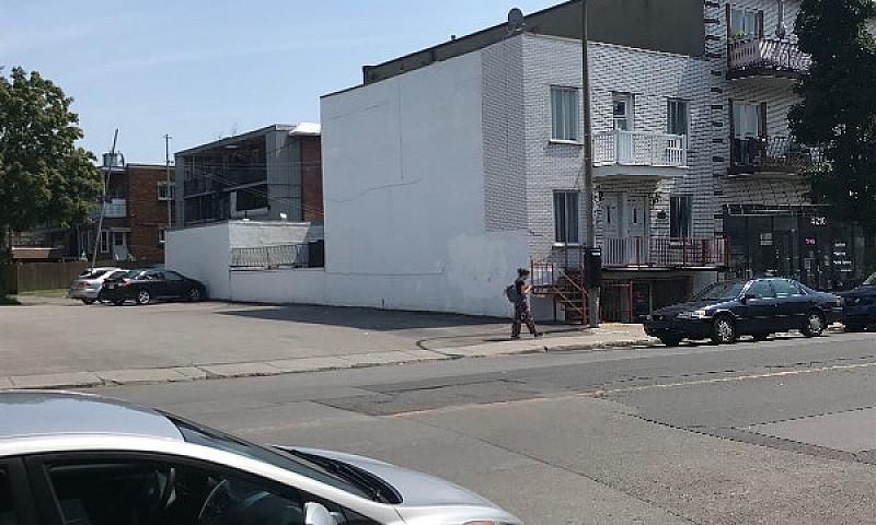 Duplex À Vendre...