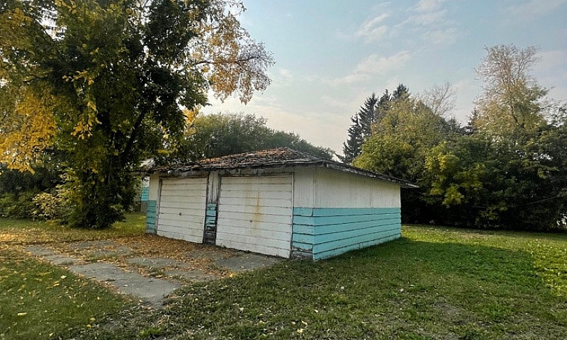 4 Bed 1 Bath House I...