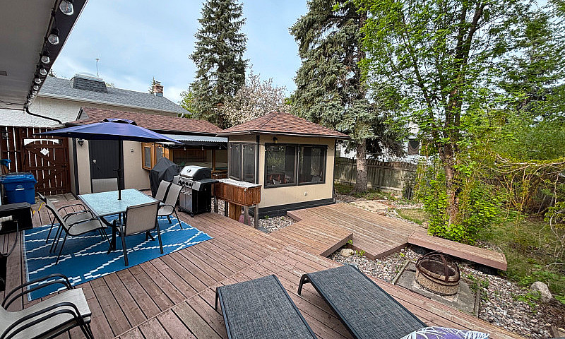 Charleswood House Fo...