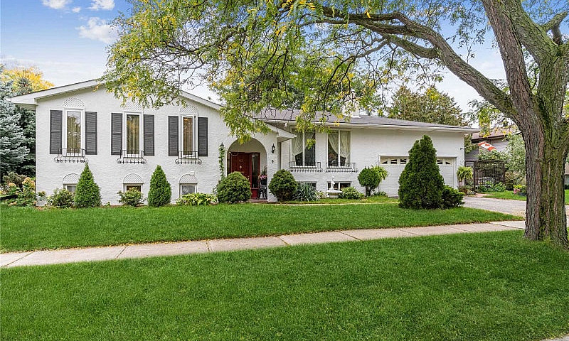 5 Beds 3 Baths House...