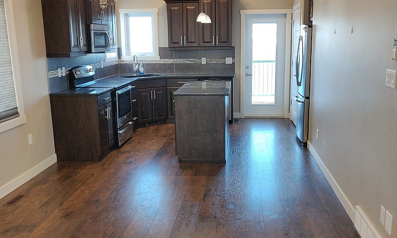 2 Bedroom Suite Upst...