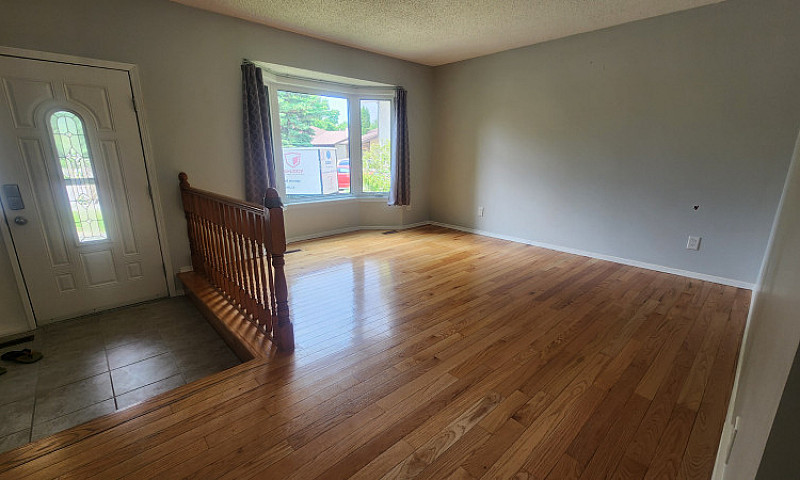  For Rent: Beautiful...