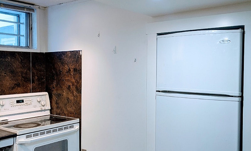 Lower 2 Bedroom Suit...