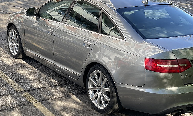 Supercharged 2010 Au...