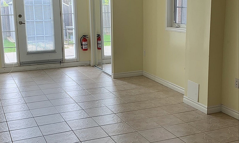 2 Bedroom Walkout Ba...