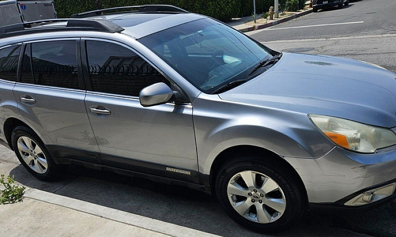 2011 Subaru Outback ...