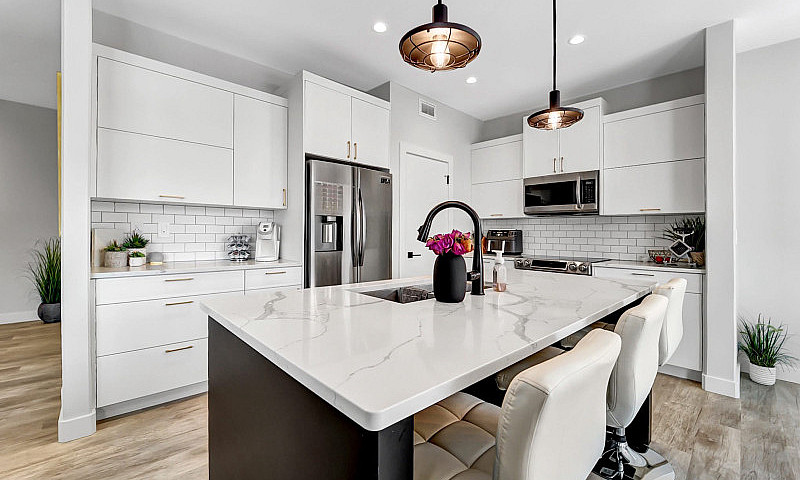 Home For Sale (Brigh...