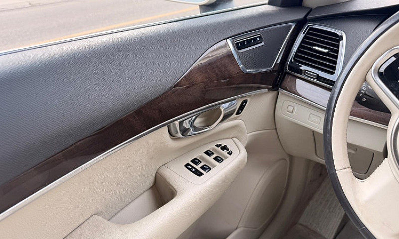 Selling Volvo Xc90 (...