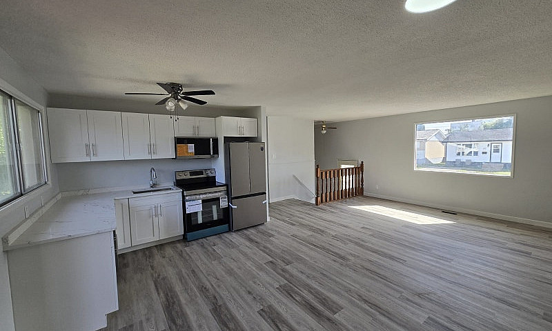 4 Bedrooms • 2 Bath...