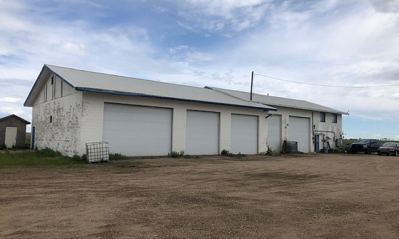 5 Bay Shop On 5 Acre...
