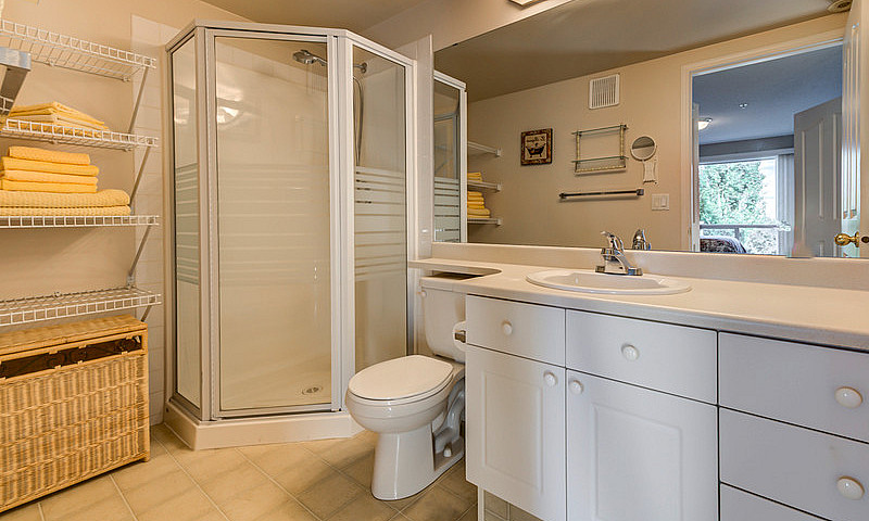Comfortable 2-Bed W/...