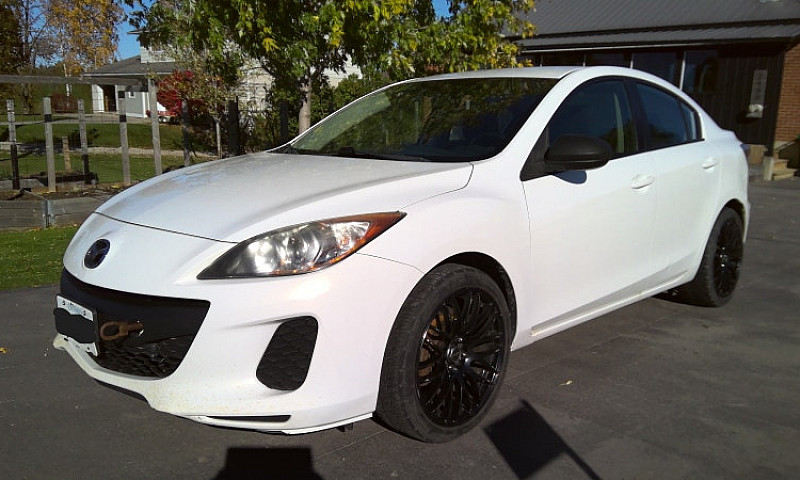 2012 Mazda 3 Gs...