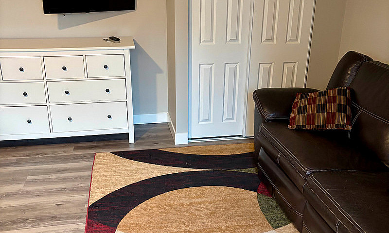 Furnished 1 Bedroom ...