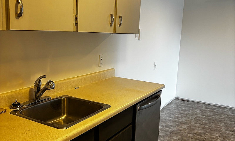 Newly Renovated 2 Be...