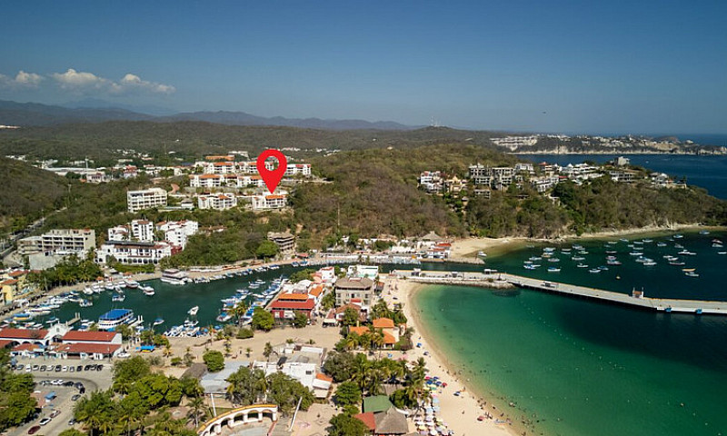 Huatulco,  Mexico. B...