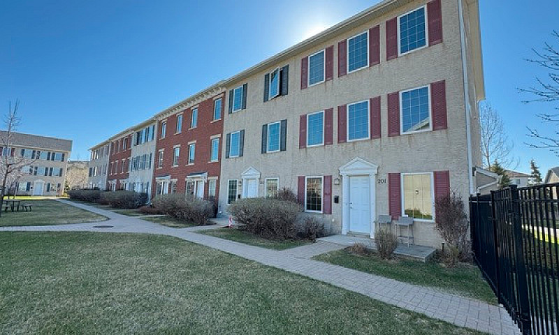 **Bright 3Bed 2.5Bat...