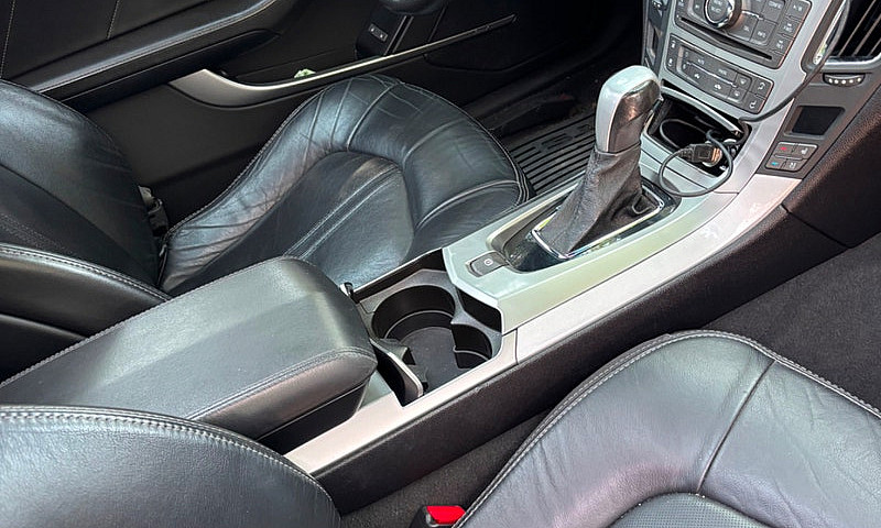 Cadillac Cts Coupe...