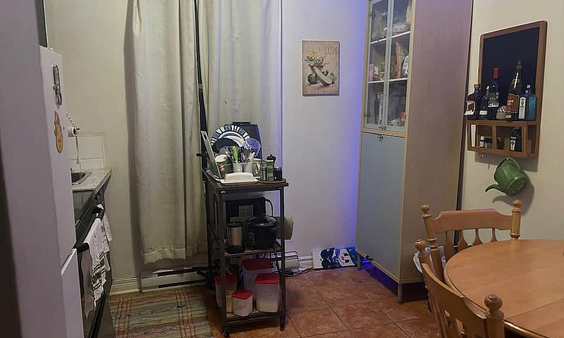 3 ½ Avec Chambre Fer...