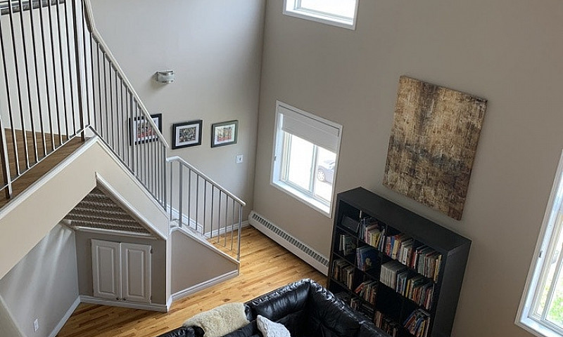 Large 2 Story Downto...