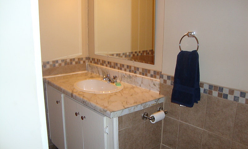 Fully Furnished Larg...