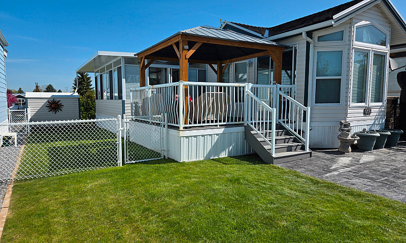 Lakeview Lot 242 Car...