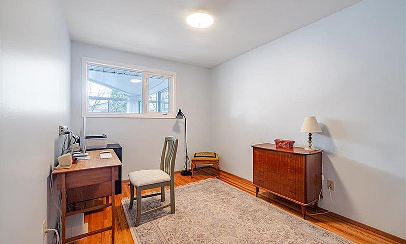 202 Whitegates Cres ...