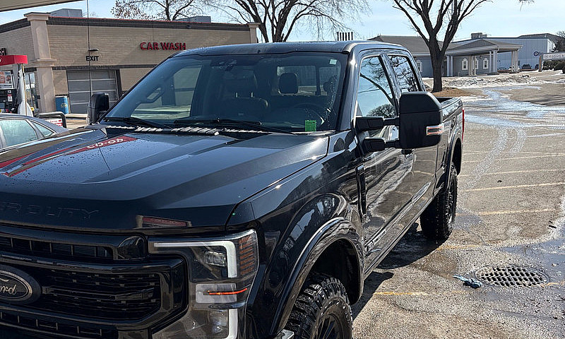 2021 Ford Lariat Tre...