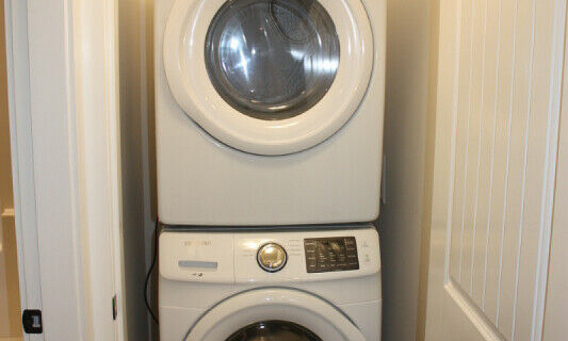 Avail Sept 1 - 1Bdrm...