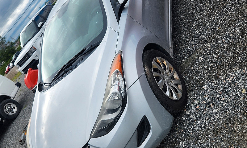 2011 Hyundai Elantra...