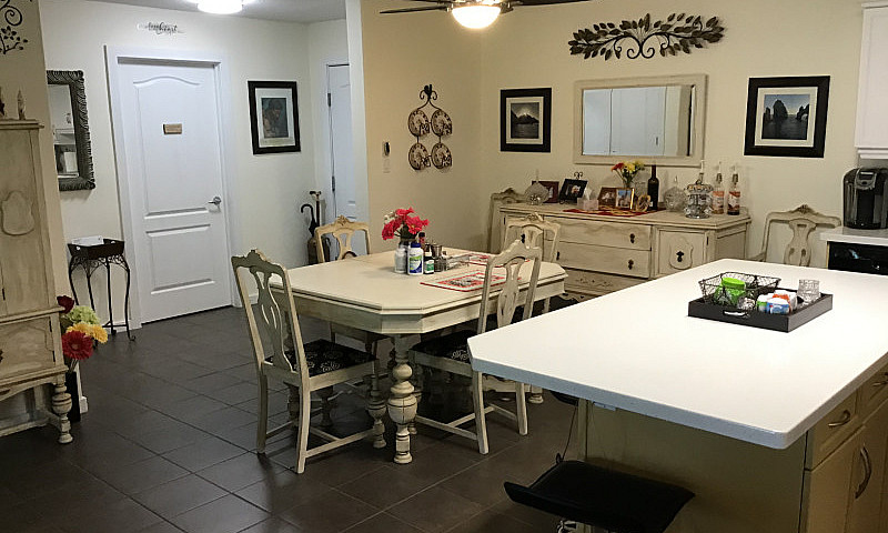 2 Bedroom Condo For ...