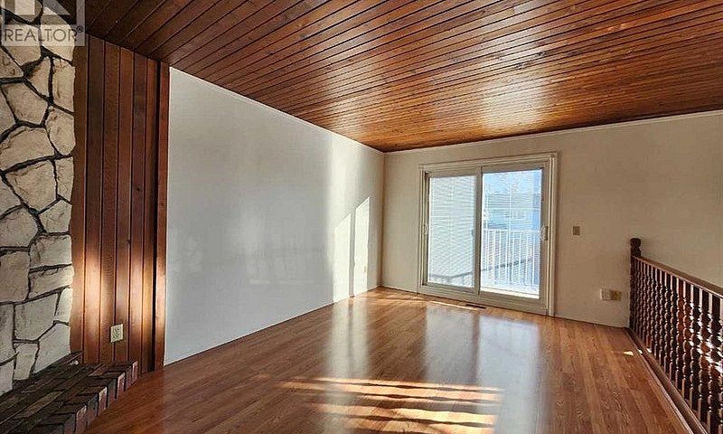 Rent Reduced - Cente...