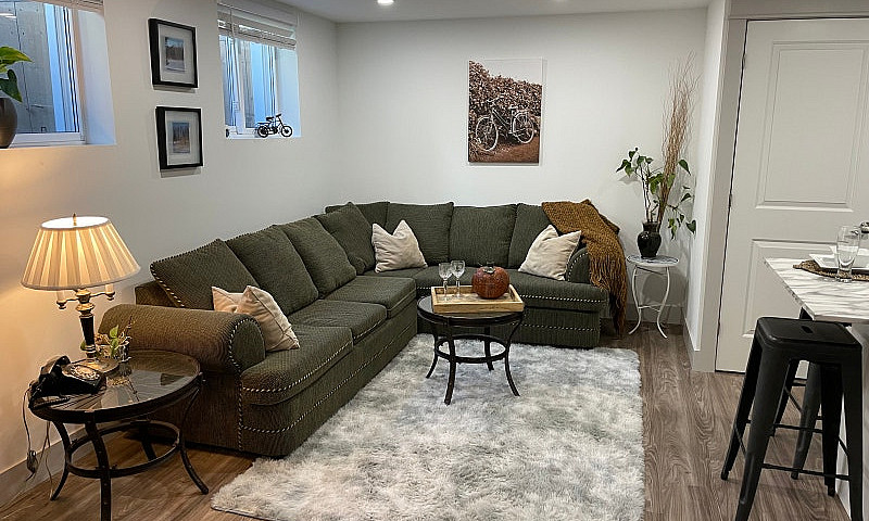 Modern 1-Bdroom Apt ...