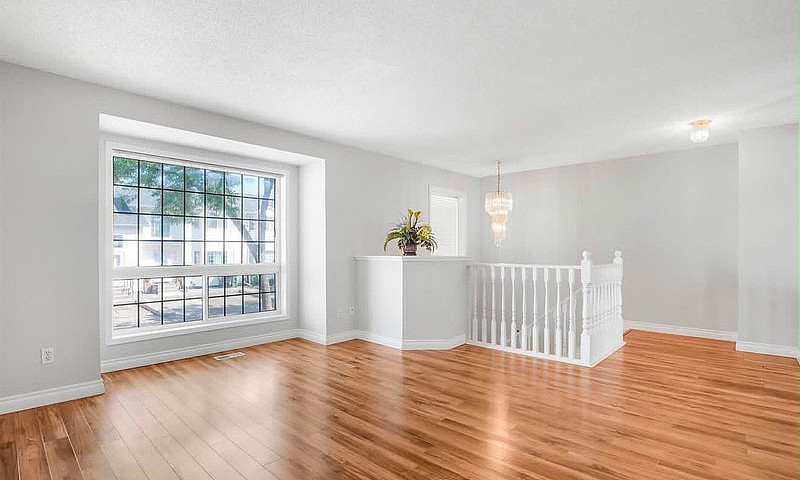  Bi-Level Townhouse ...