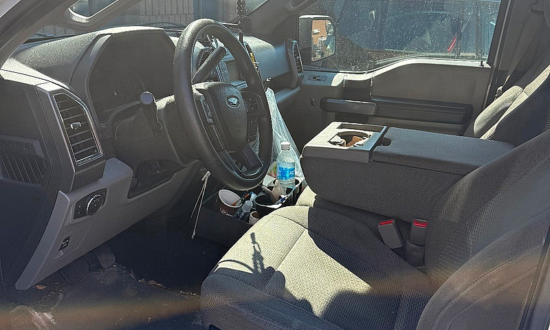 2017 Ford  F150. V6 ...