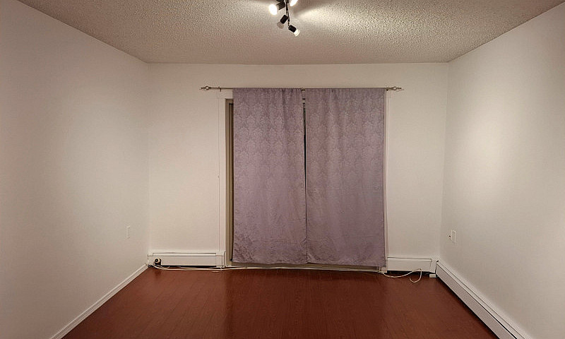 2 Bedroom Condo On 1...