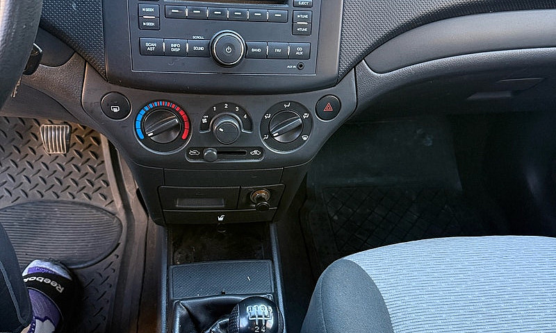 2010 Chevy Aveo...
