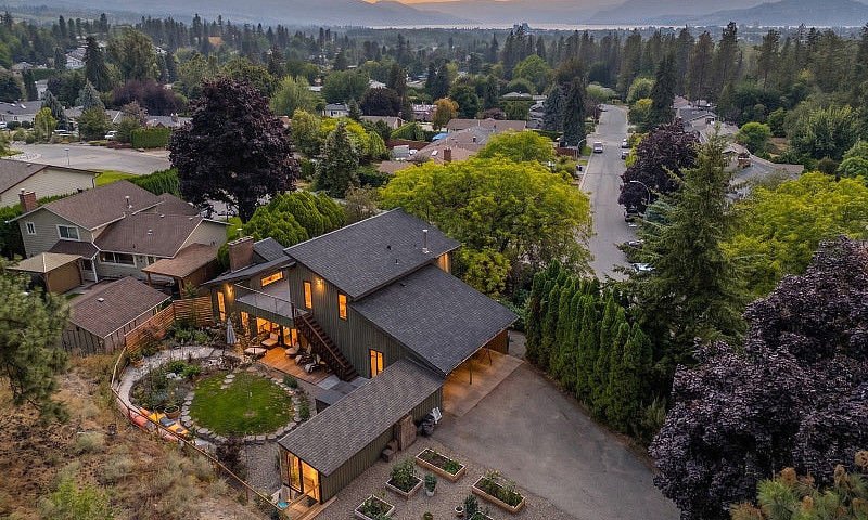 4 Bed West Coast Con...
