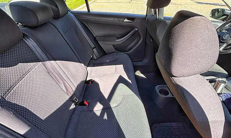 2012 Volkswagen Jett...
