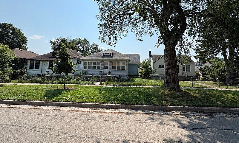 3 Bedroom And 2 Bath...