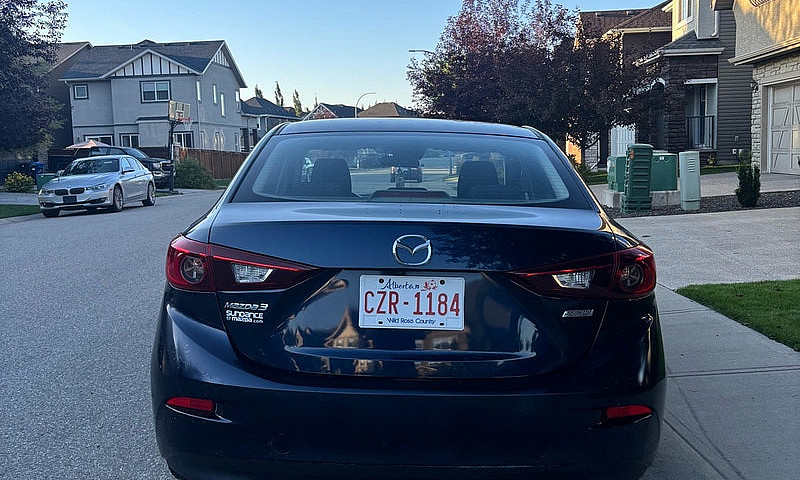 2018 Manual Mazda 3...
