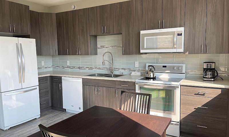 Fully Furnished 2 Be...