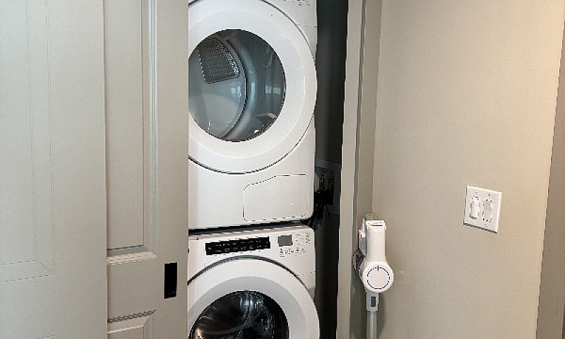 1 Bed 1 Bath Lease T...
