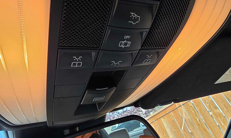 2010 Mercedes Benz E...