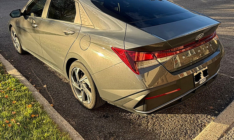 2025 Hyundai Elantra...