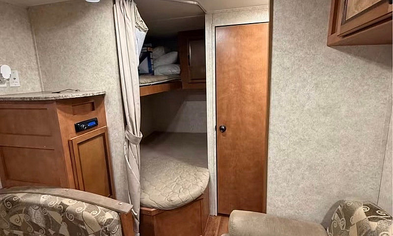 Turnkey Owned Lake L...