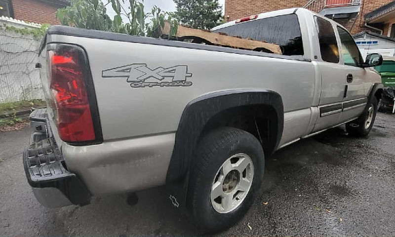2005 Chevrolet Silve...
