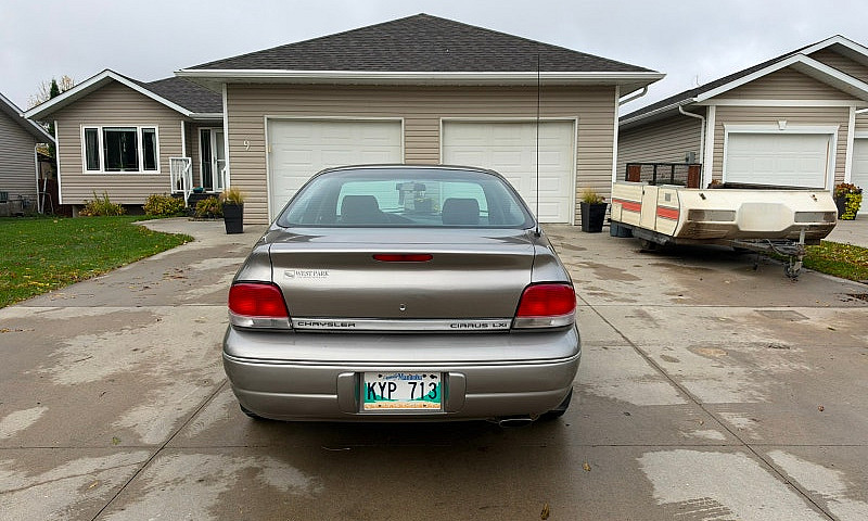 1998 Chrysler Cirrus...