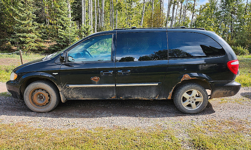 2004 Dodge Grand Car...
