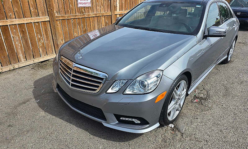 2010 Mercedes Benz E...
